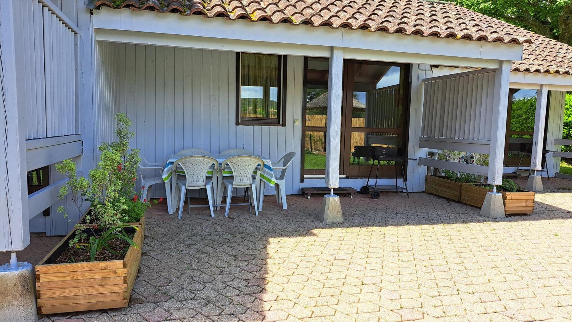 Les Petits Chassezac Villa Grospierres Exterior photo